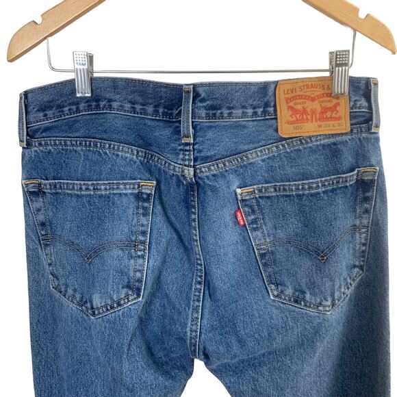 Levi's 505 Size W33 L30 Men's Straight Leg Jeans Blue Denim Mid Rise Pockets - Picture 3 of 7